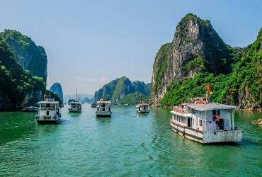 Hanoi – Bahía de Ha Long (D, A, C)