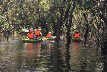 Caminata por el pueblo – Kayak (D, A)