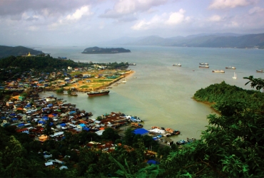 Myeik - Excursión en barco a Kawthaung (D)