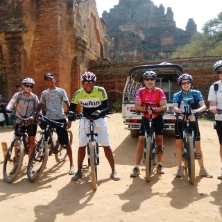 Aventura ciclista esencial de Mandalay a Bagan