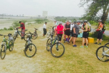 En bicicleta a Mingun - Visita de la ciudad de Mandalay (D, A)