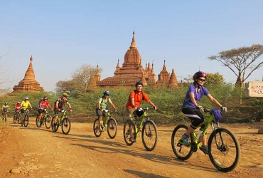 Visita de Bagan (40 km en bicicleta) (D, A, C)