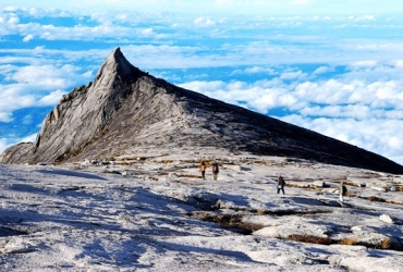 Día 2: Parque Kinabalu - Monte Kinabalu (D, A, C)