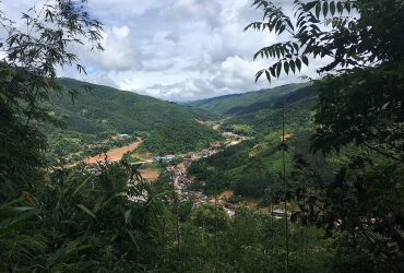 Dien Bien Phu (Vietnam) a Muang Khua, Laos (A, C) Distancia en bicicleta +-98km