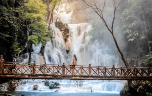 Tour lujoso desde Tailandia a Laos