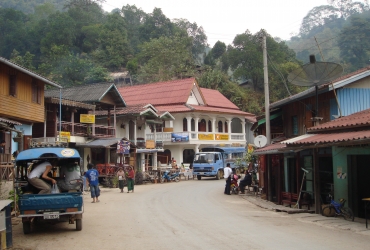  Houayxay - Pakbeng por Luang Say crucero (D, A) 