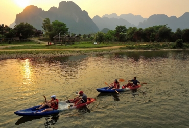 Vang Vieng - Experiencia en kayak (D, A, C)