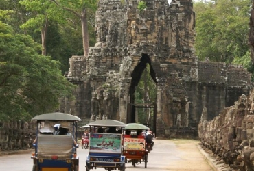  Vientiane - Vuelo a Siem Reap (D)